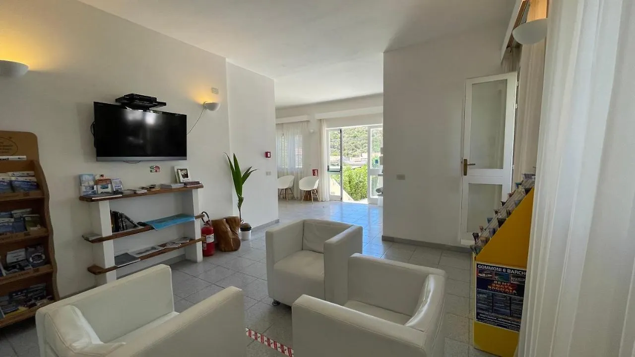 Hotel L'Ogliera Pomonte 3*,  Italy